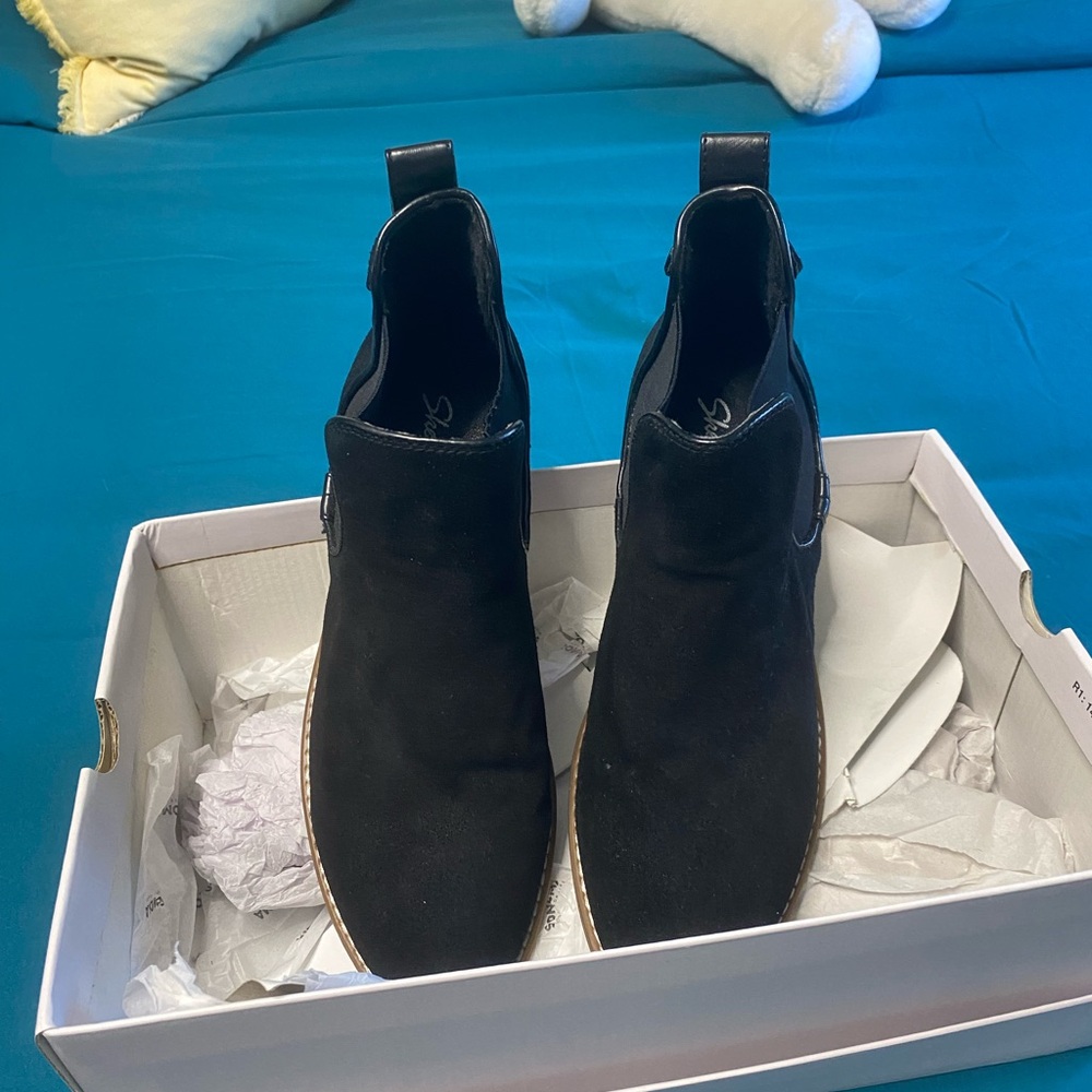 Sonoma never wore low heel booties suede